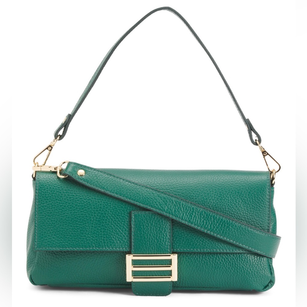Women purse , Genuine leather, made in Italy in Peacock color.